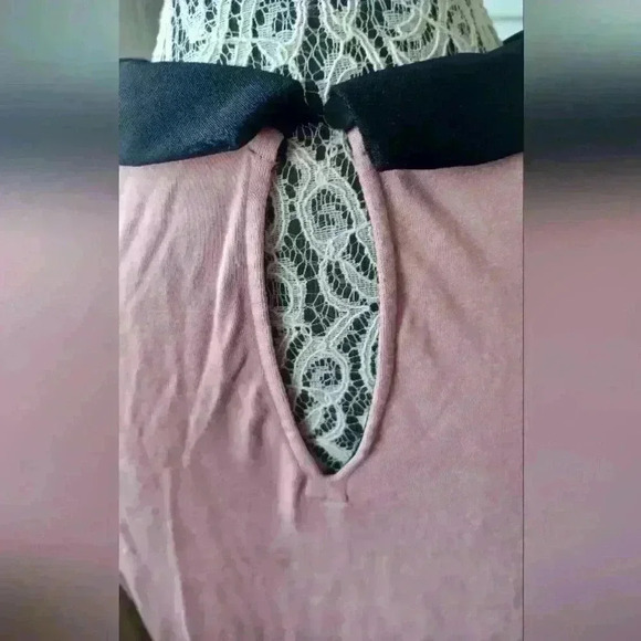 RW&CO Women's Large Elegant Collared with Embroidered Detail - Picture 4 of 8